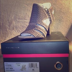 Vince Camuto Style: VC-ESTEN